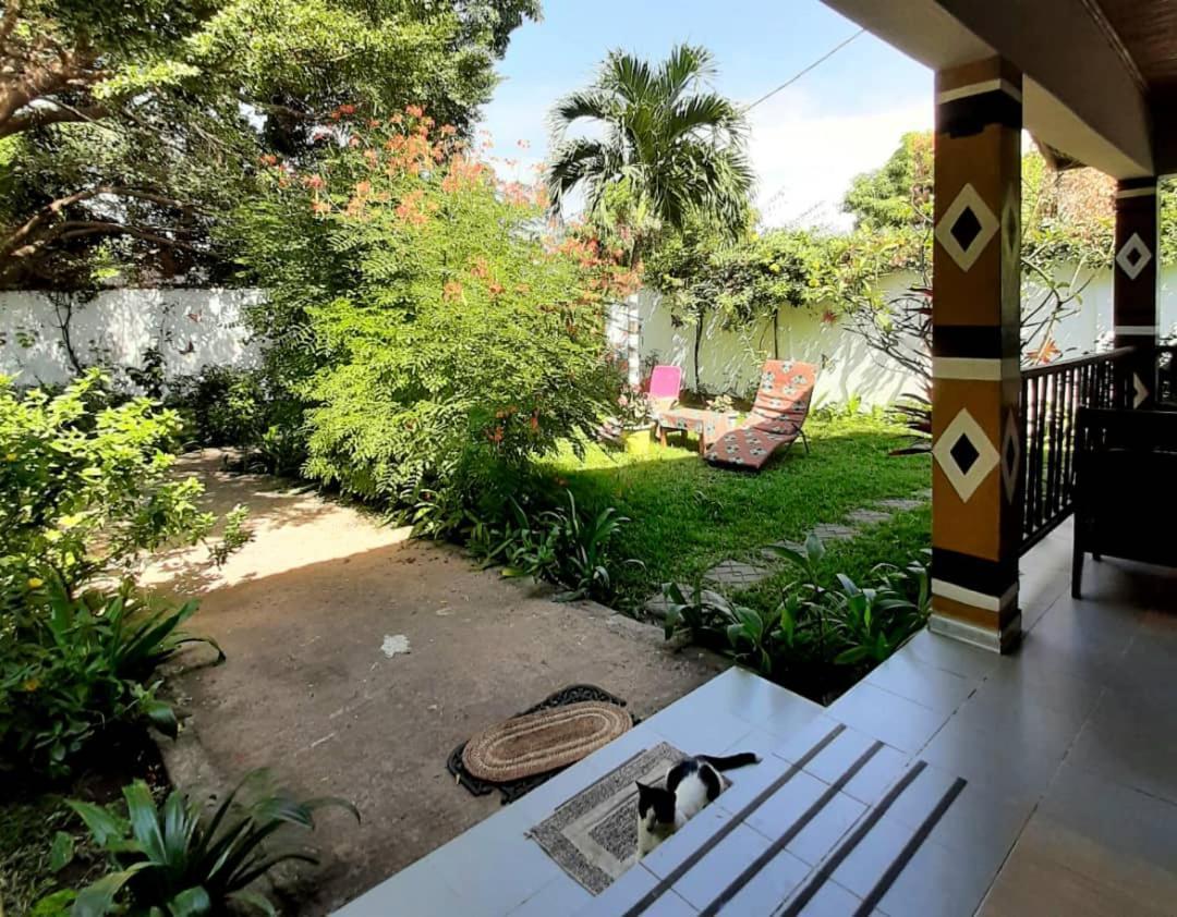 Casa Hotel Sinkiling Gambia Серекунда Екстериор снимка