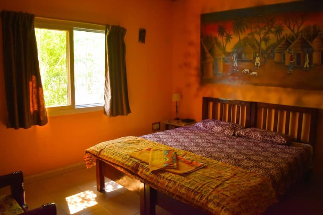 Casa Hotel Sinkiling Gambia Серекунда Екстериор снимка