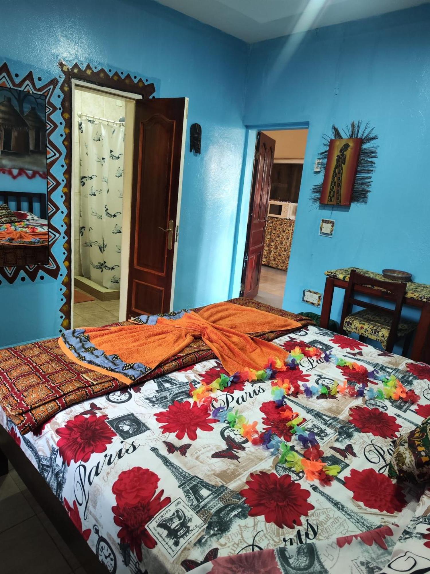 Casa Hotel Sinkiling Gambia Серекунда Екстериор снимка